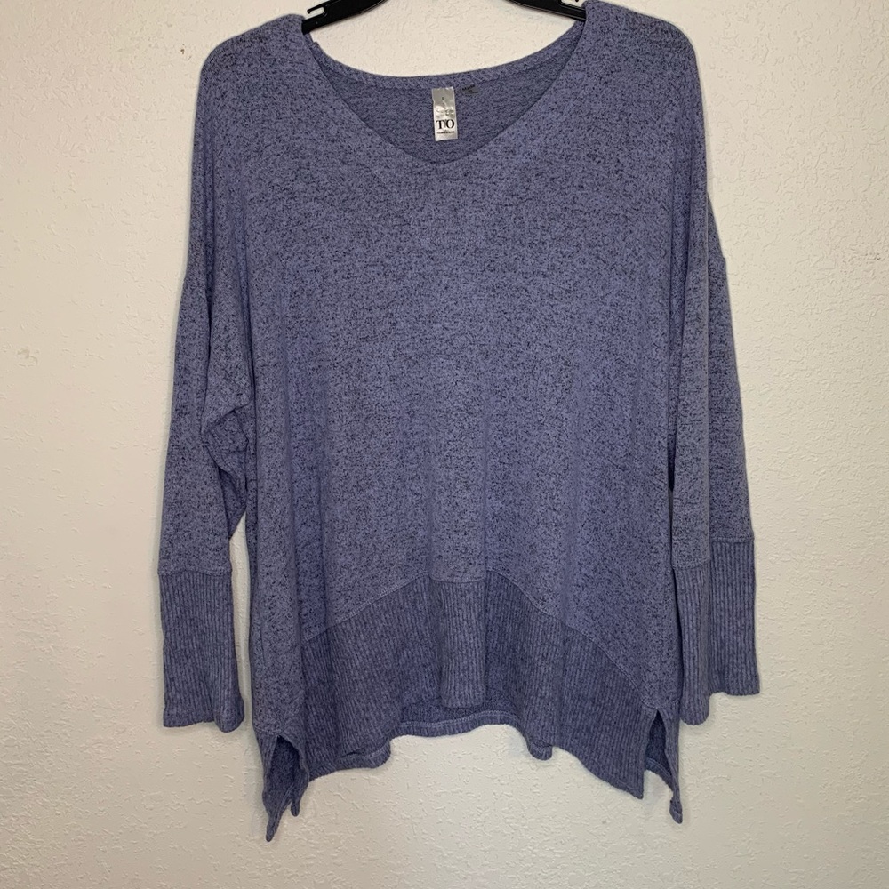 Thomas & Olivia v-neck sweater